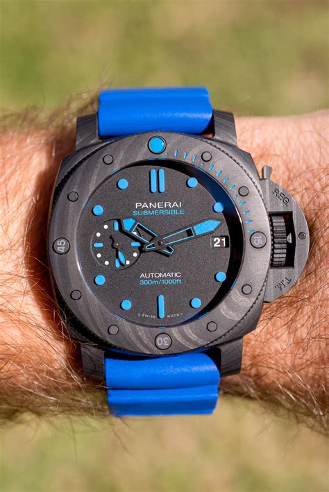 Panerai Submersible Carbotech PAM960 review: Specifications, .